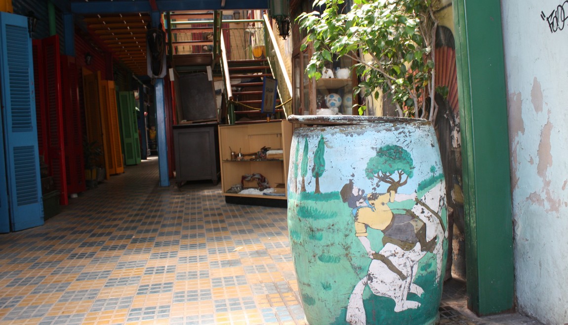 Outside El Museo de Quique