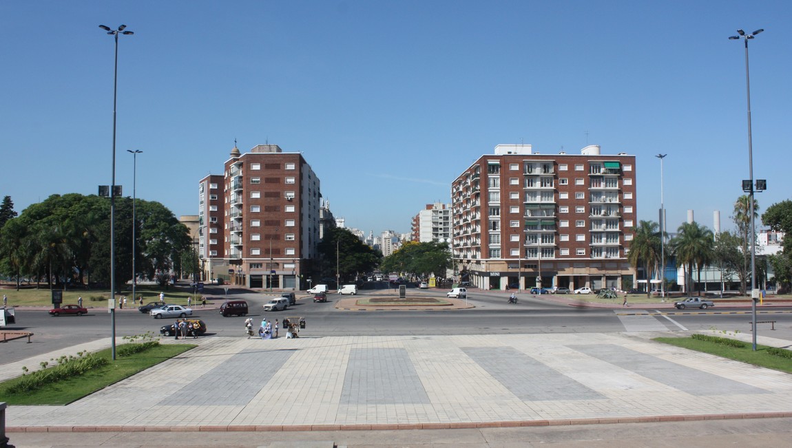 Apartments in front of the Legislative Palace
