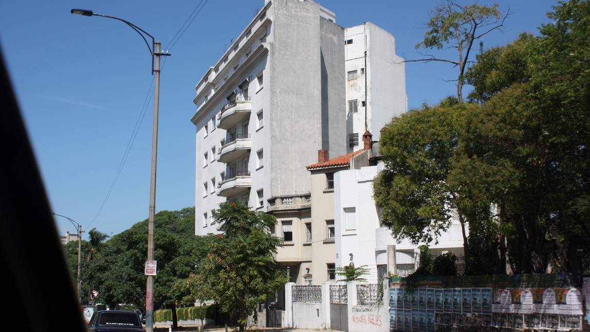 Nice looking apartment building