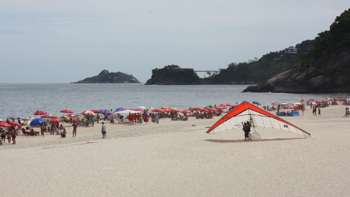 Hang glider landing