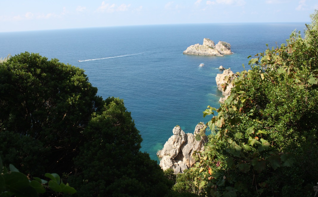 Small rocky island named Vrachos Skialoudi