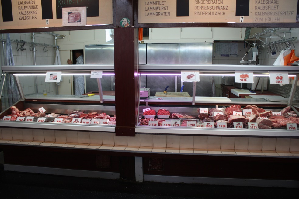 Meat vendor in the Kleinmarkthalle