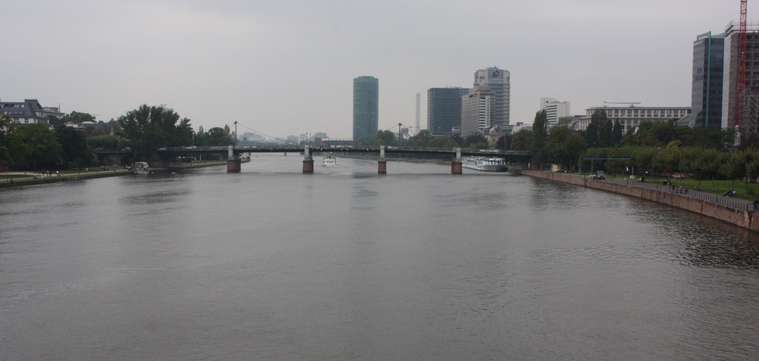 Looking down the Main River from the Eiserner bridge