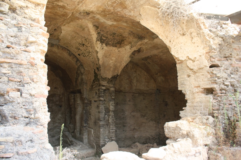 Inside the leonidaion