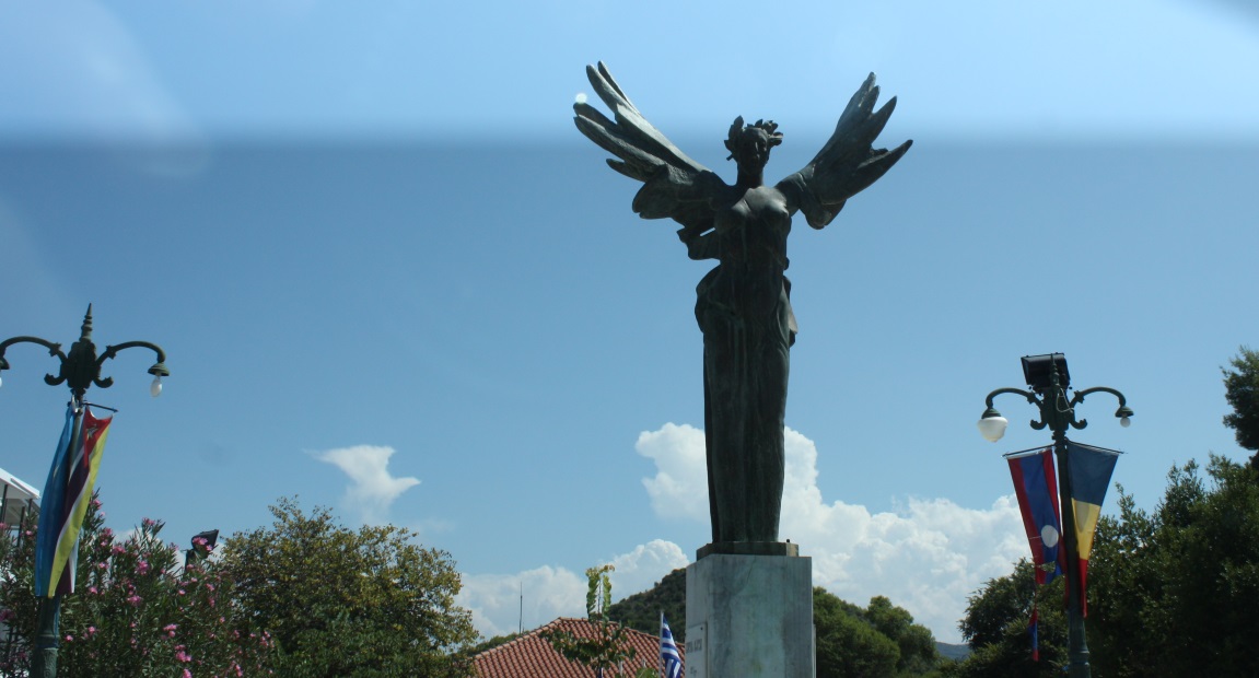 Winged Niki statue