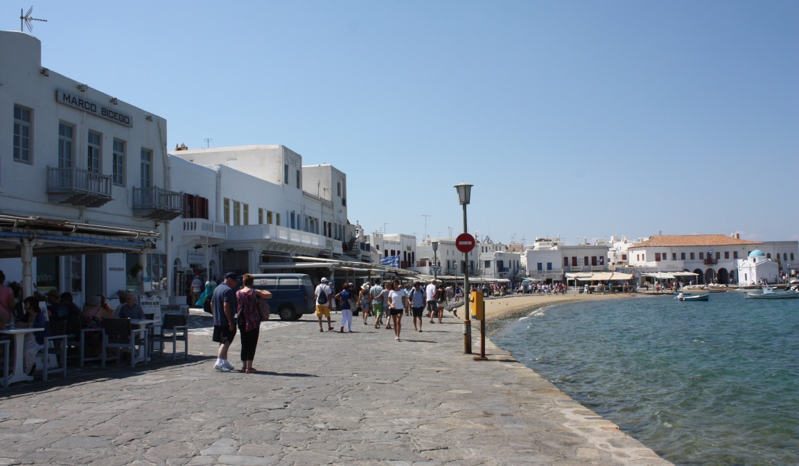Looking from Serakonta Plaza toward the Old Port