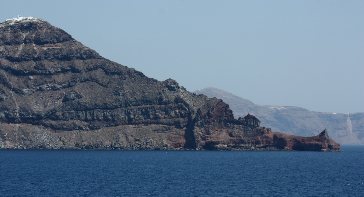 Passing the Southern tip of Therasia Island