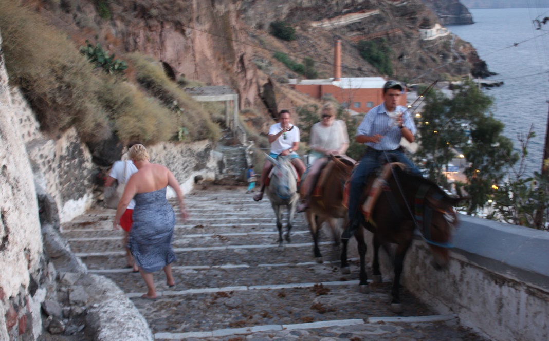 Some people still going up the trail even late in the evening