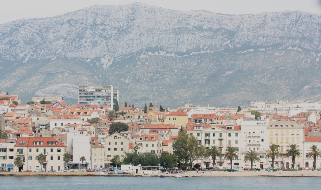 Palm tree lined beach area of Split