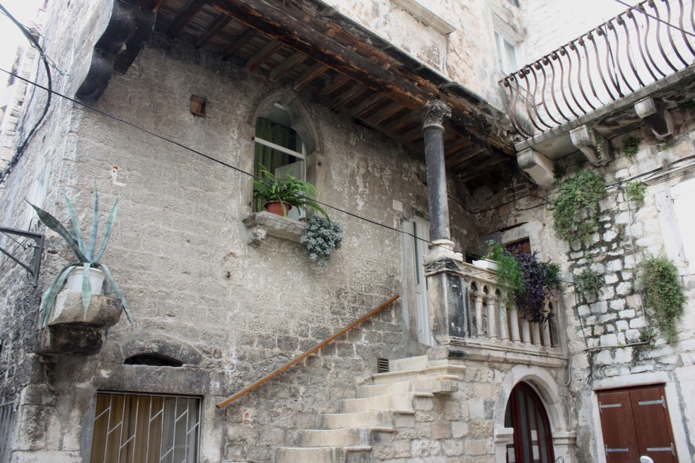 Another interesting residential area in Trigor