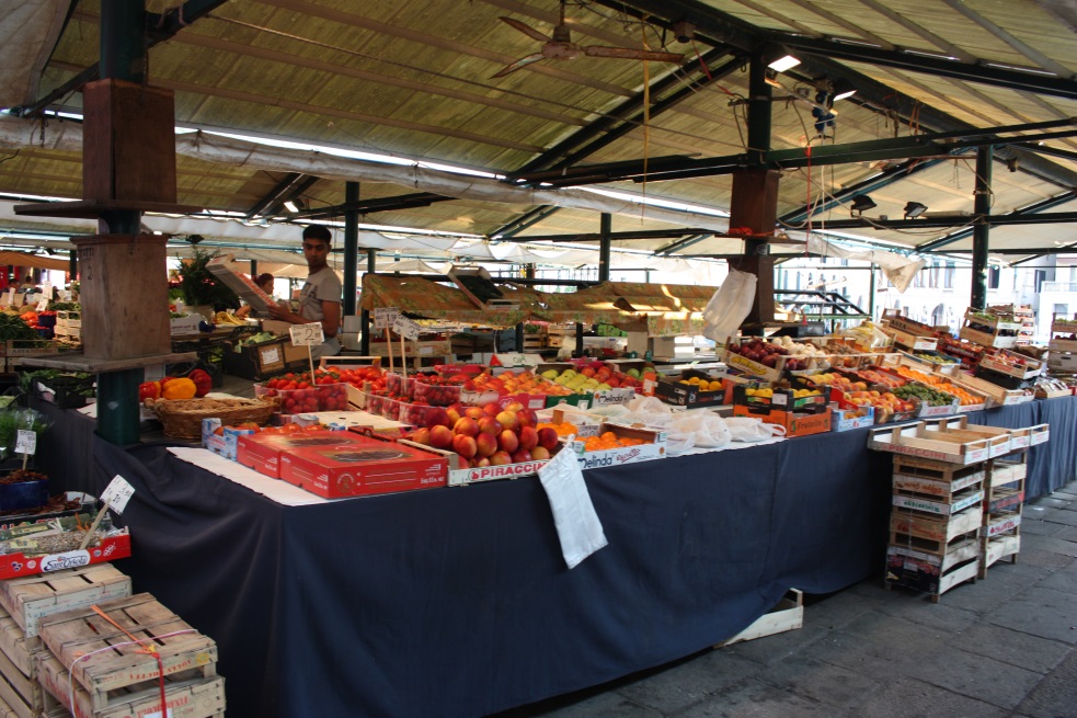 Market at Campo della Pescaria