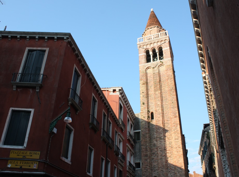 Arrows point the way to where you want to go