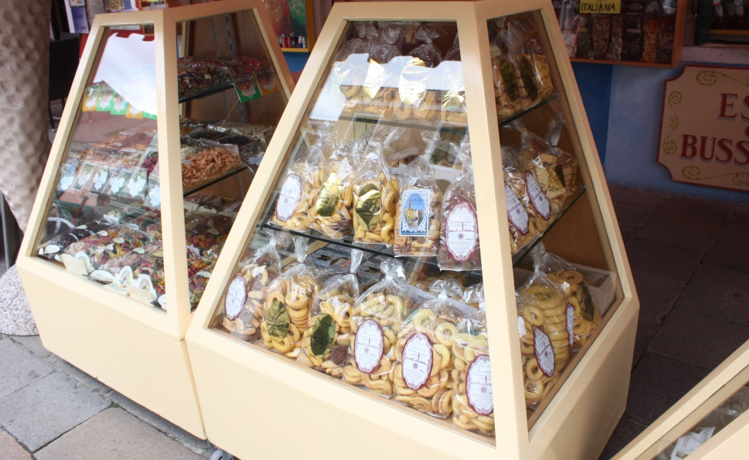 Pasta and cookies