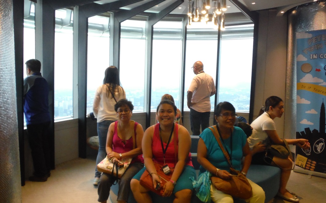 There are some seating areas