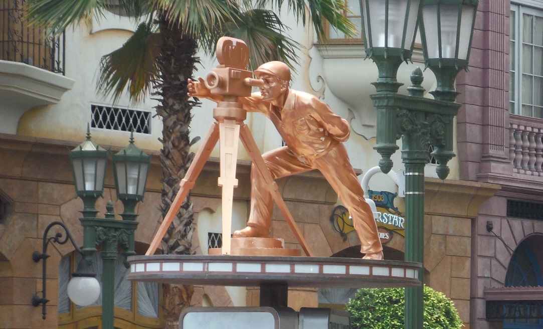 Neat sculpture of a camera man