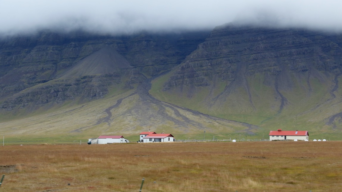 Farm at the base of Kolbeinsstaafjall