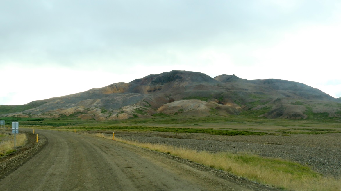 Colorful Dr�purhl�darfjall Mountain
