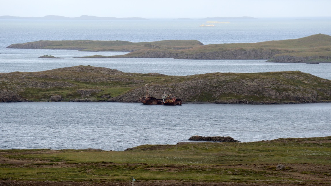 Shipwreck near the Brokey Islands