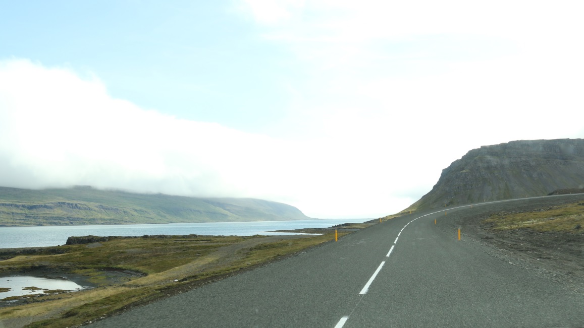 Western side of Sk�lmarfj�r�ur