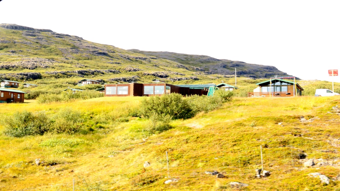 Passing through Flkalundur