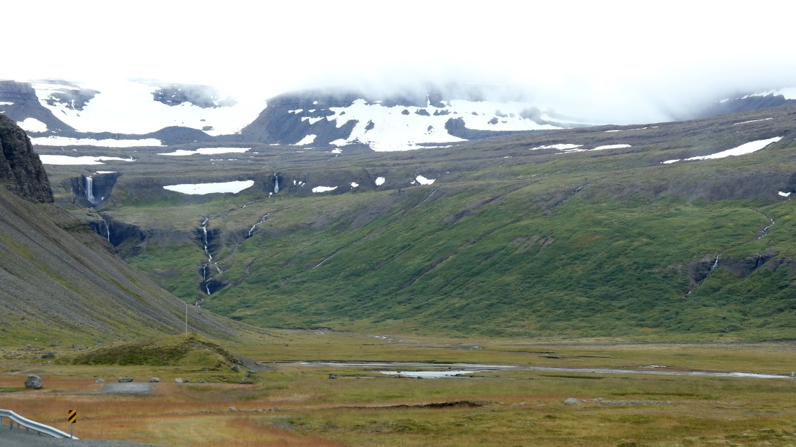 Complex waterfall system