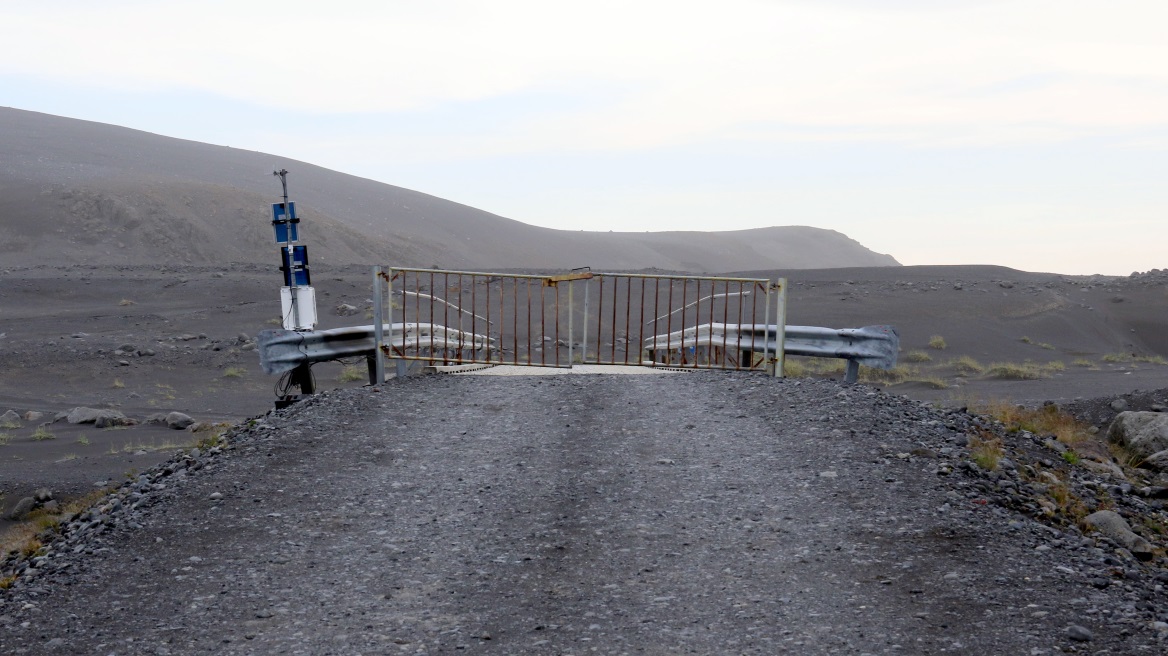 Function of the gate