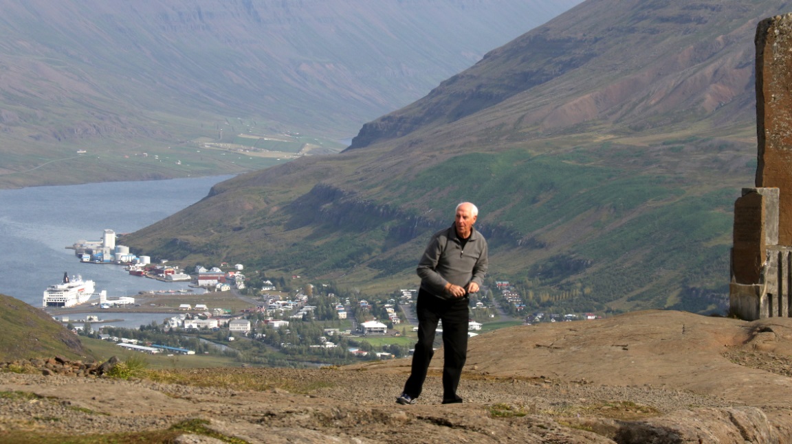 Dad above Seydisfjordur