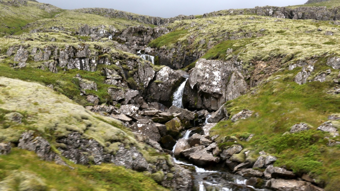 Multi layer waterfall