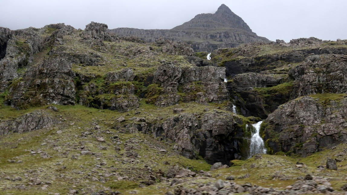 Blandstindur mountain