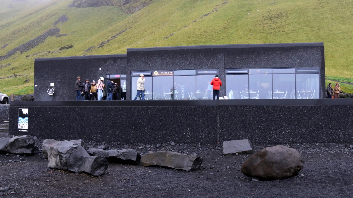 Black Beach Restaurant