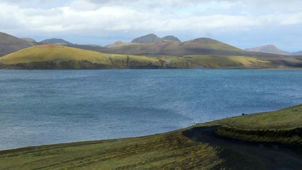 Route F208 heading North