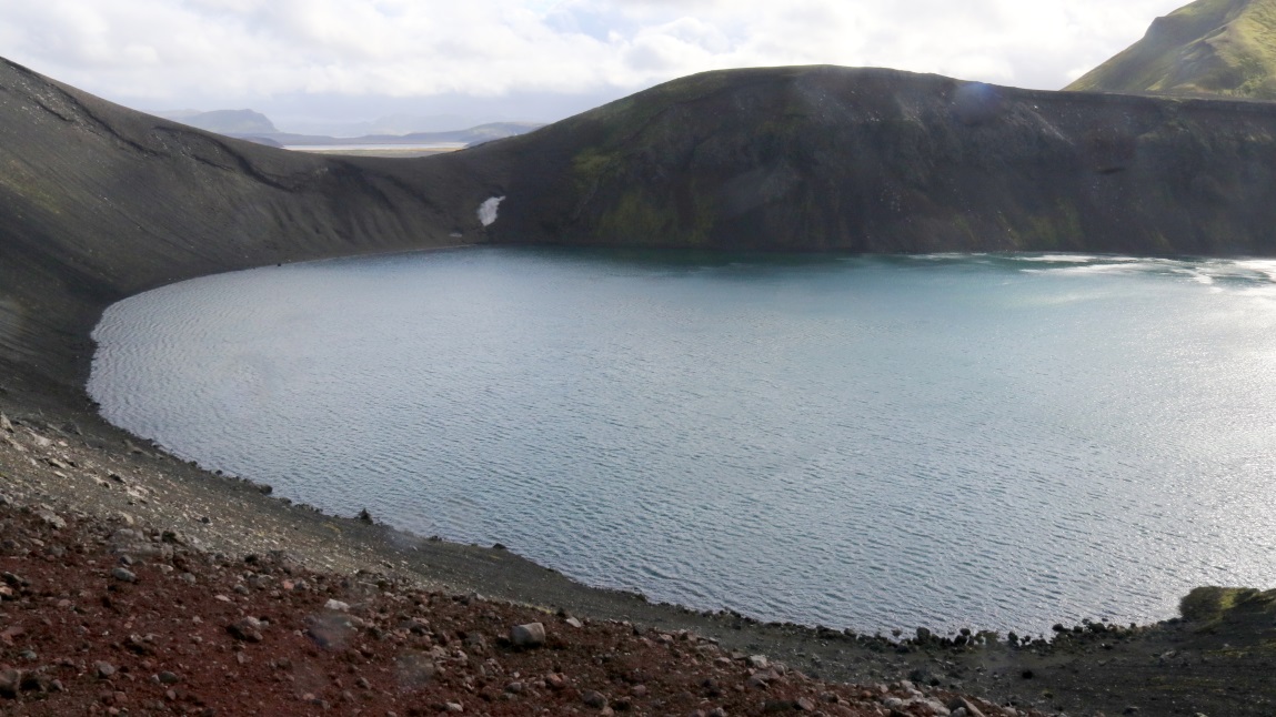 Lake Bl�hylur on Route F208