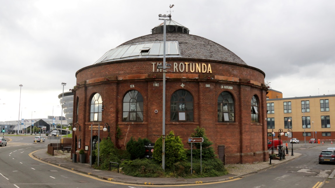 The Rotunda has two restaurants inside