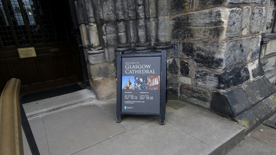 Public entrance to the Glasgow Cathedral