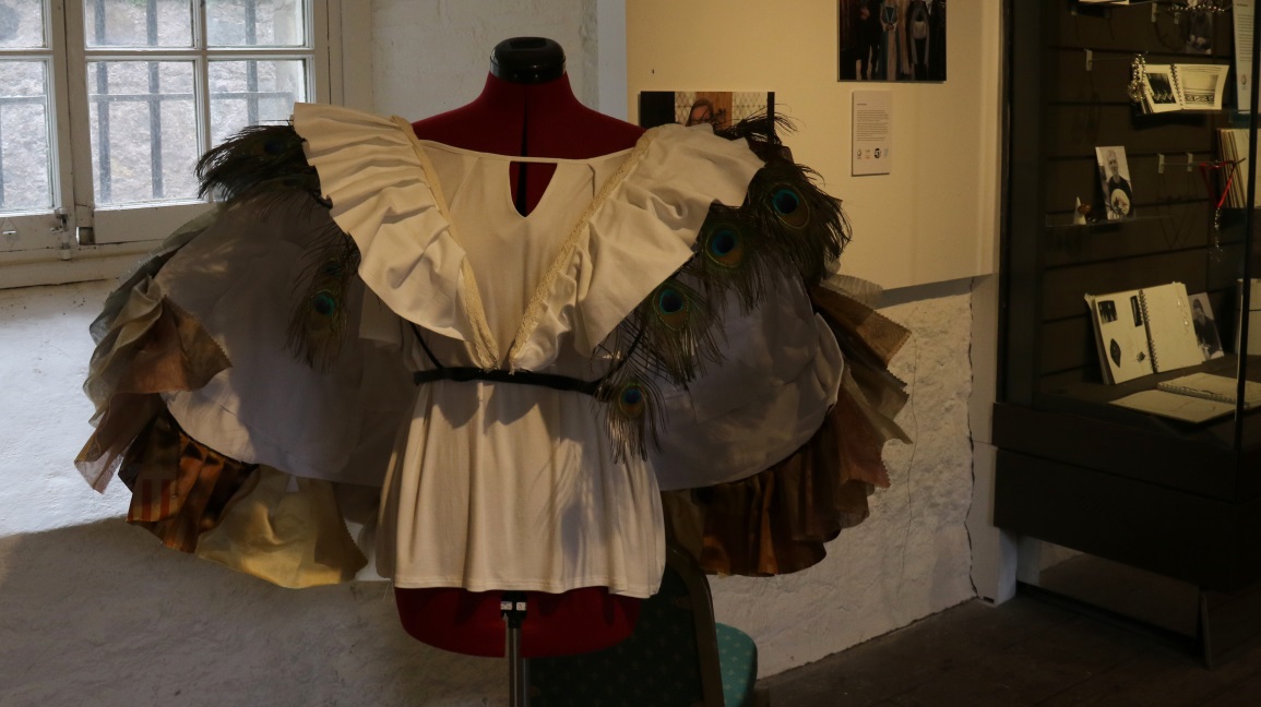 Old style clothing