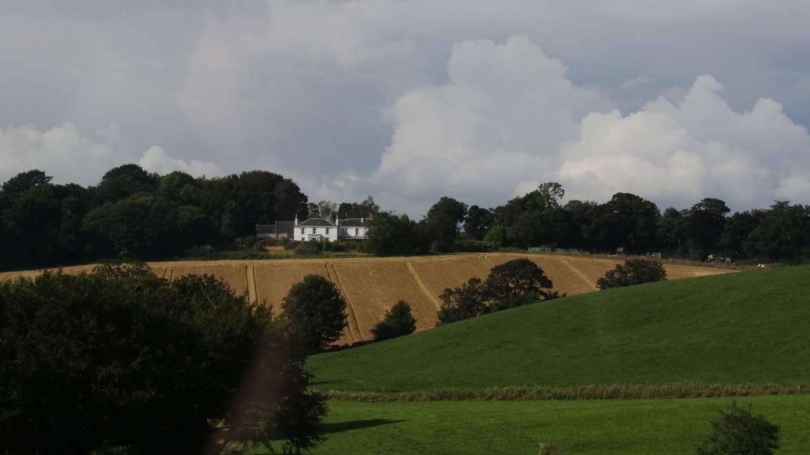 House and farm in Linlithgow