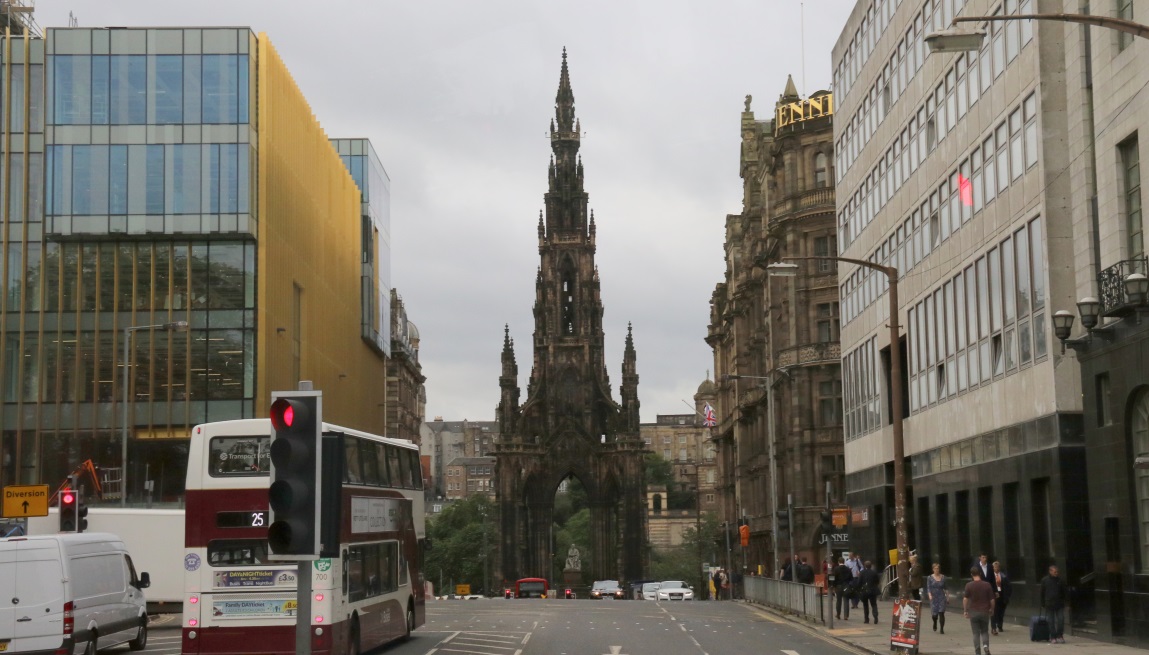 Sir Walter Scott monument