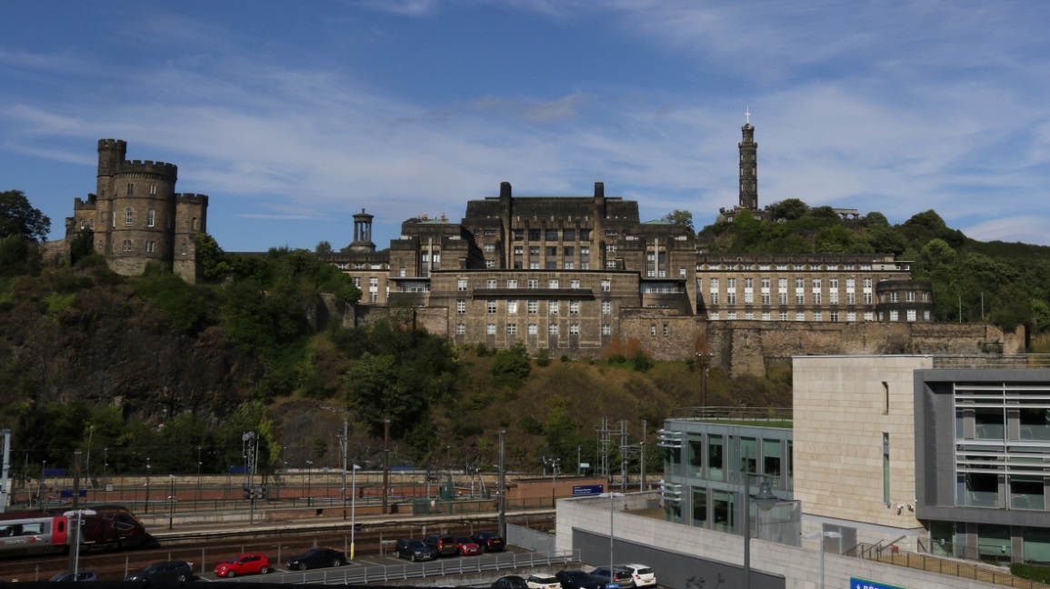 Waverley train station