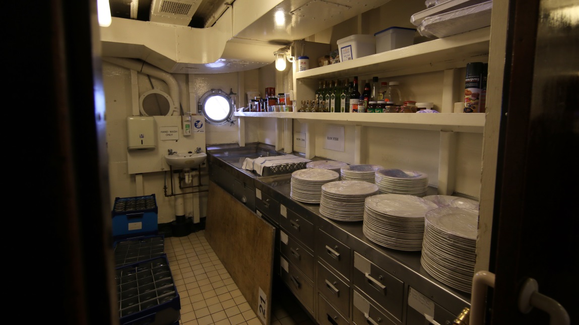 Dish washing area