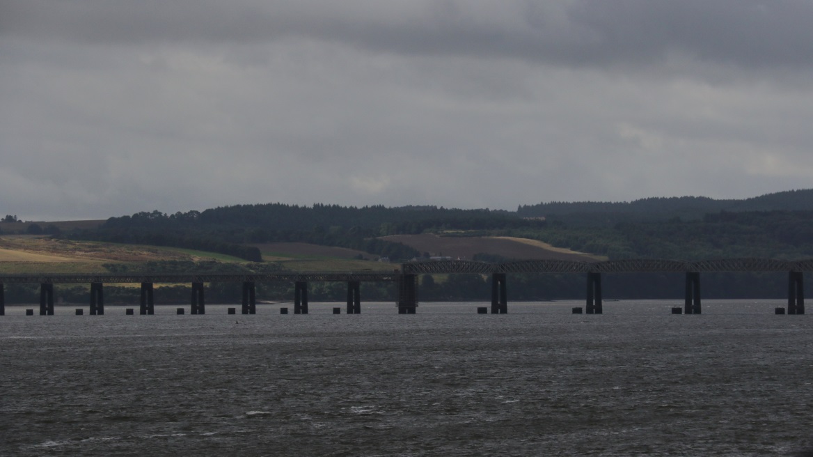 Tay River rail bridge