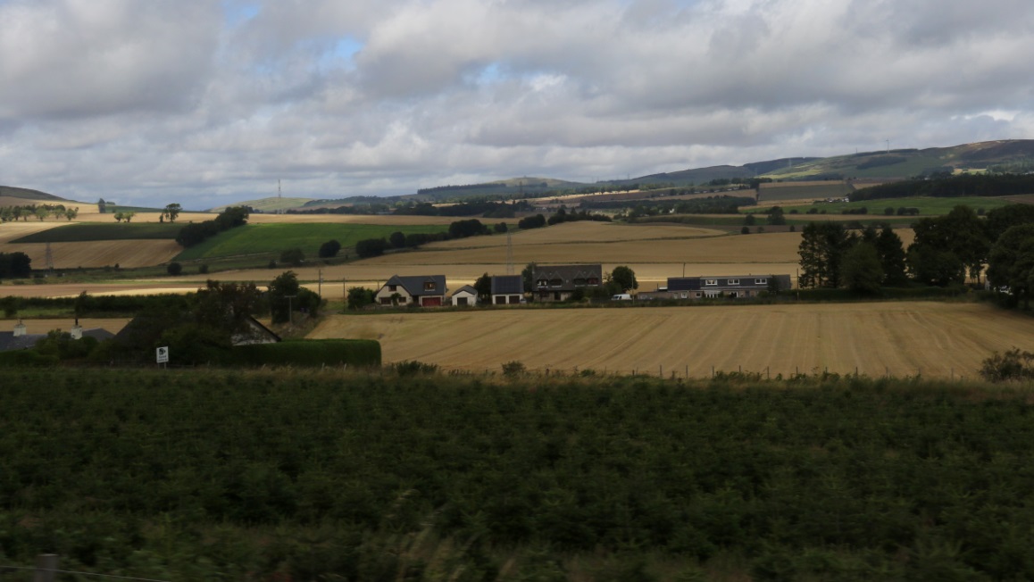 Nice farmhouses in Muirhead