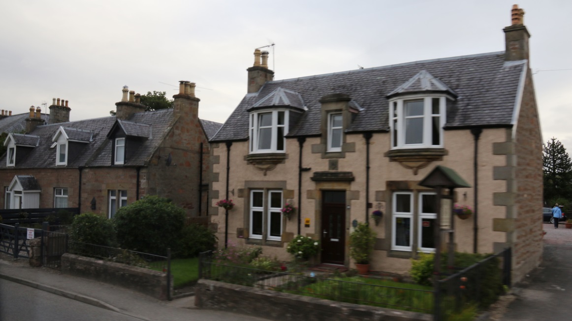 Glenurquhart Road