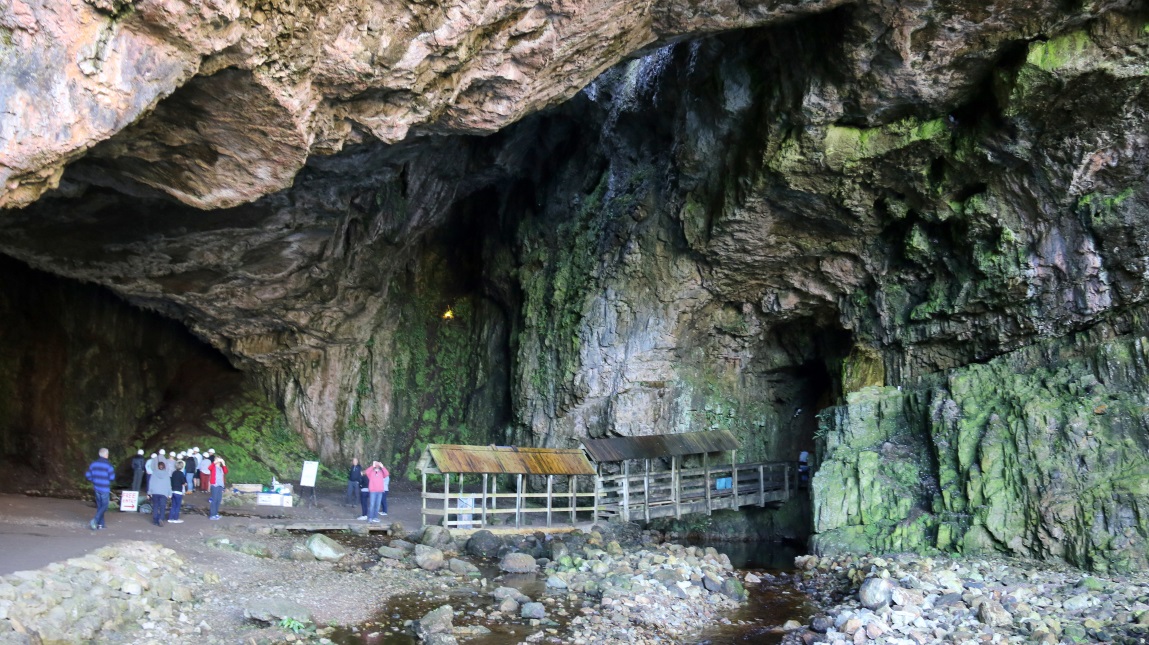 Entrance to Smoo Cave