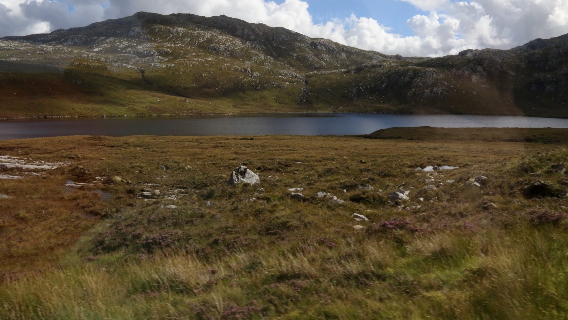Passing Loch na Gainmhich