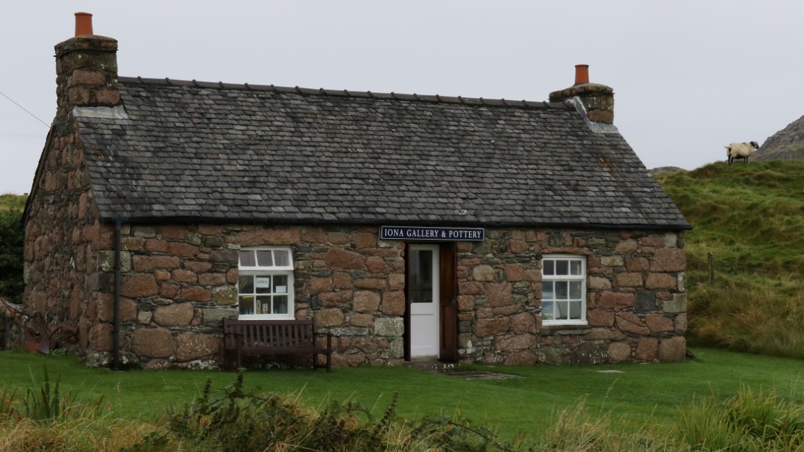 Iona Gallery and Pottery