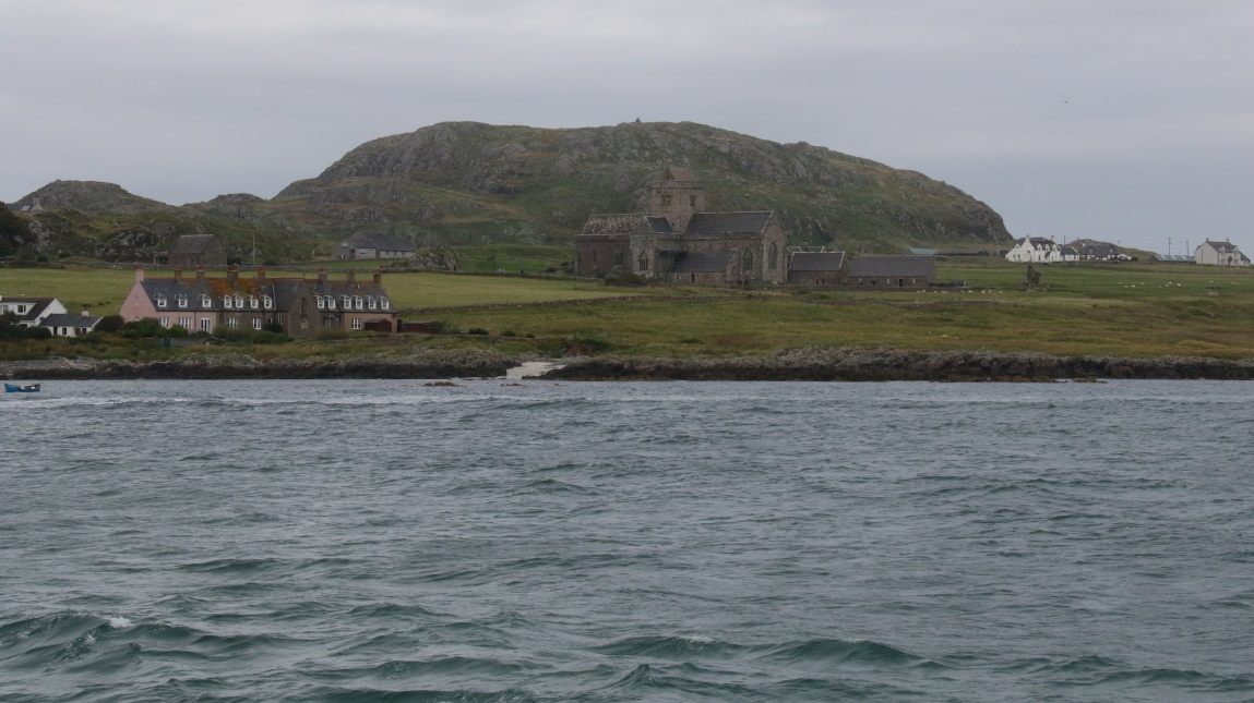Dun I mountain behind the abbey