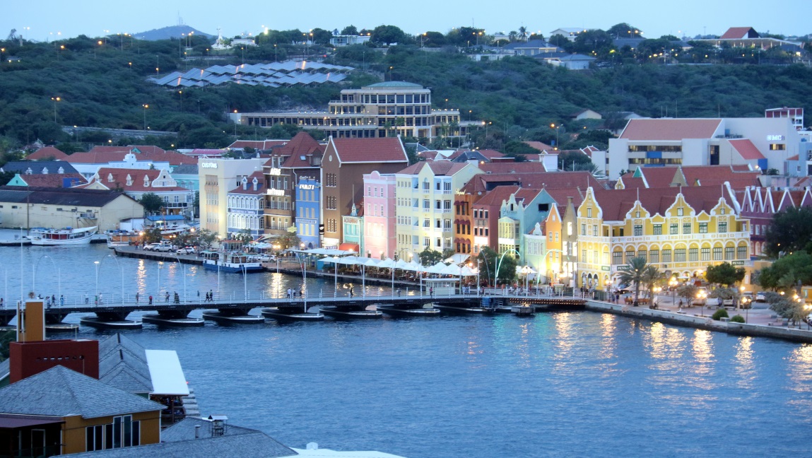 Pontoon bridge from the ship