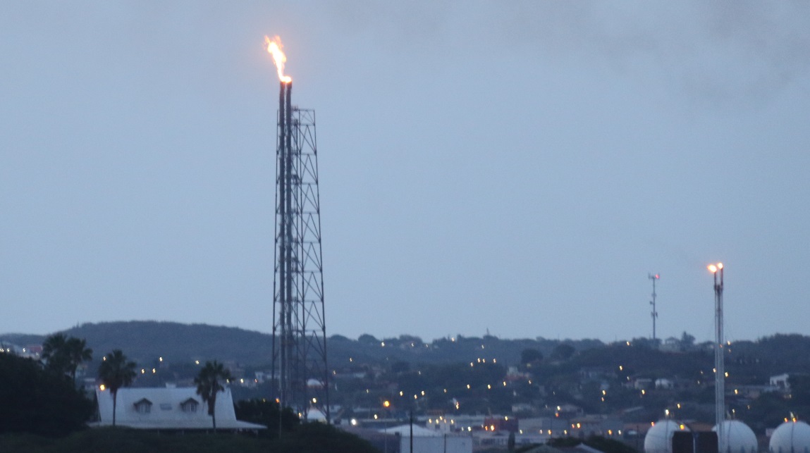 Isla refinery towers