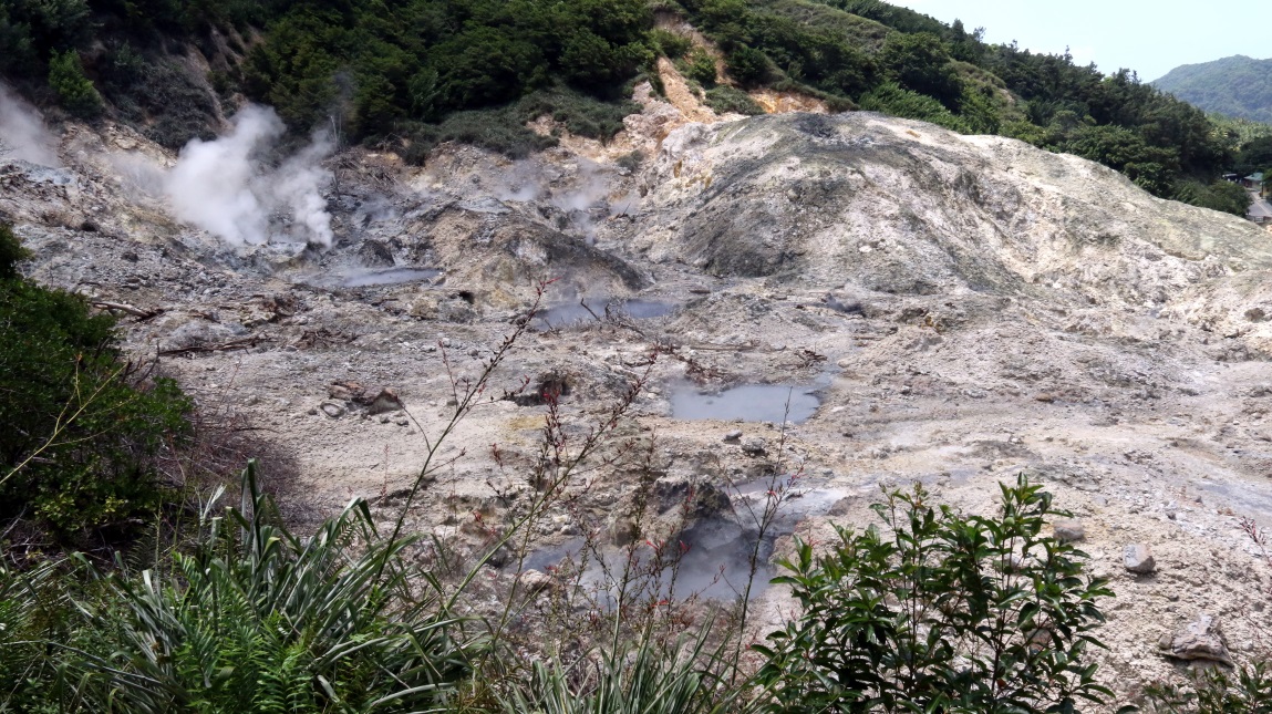 Wider view of the crater