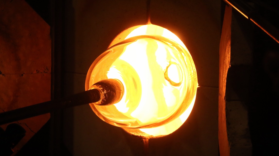 Jar going into the furnace